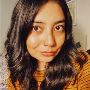 Meet your Posher, Iris